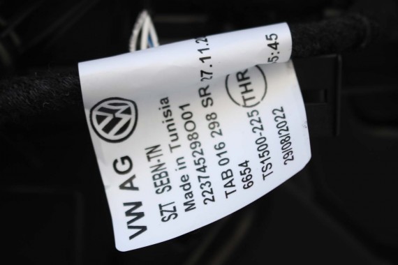 VW ID4 Pro DRZWI PRAWE PRZÓD + TYŁ STRONA PRAWA przednie + tylne 2 sztuki C2C2 LA7C 11A831056A 11A833056 11A831056 11A833056