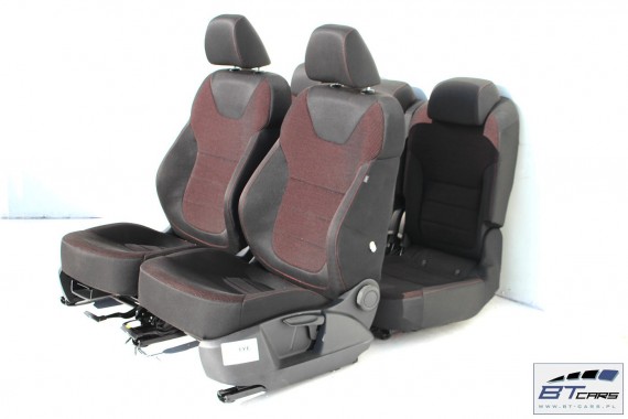 SKODA YETI FOTELE KOMPLET FOTELI siedzeń siedzenia fotel tapicerka 5L welur kolor czarny i czerwony kanapa siedzisko oparcie