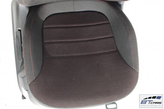 SKODA YETI FOTELE KOMPLET FOTELI siedzeń siedzenia fotel tapicerka 5L welur kolor czarny i czerwony kanapa siedzisko oparcie