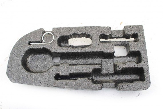 VW ID4 STYROPIAN BAGAŻNIKA 10A012115C 10A012115C + HAK ucho 10A012115C 10A012115B 4H0805615A 6X0012243 4H0805615A 10A012115