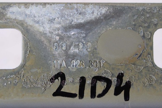 VW ID4 ZAWIAS MASKI ZAWIASY 11A823301 11A823302 przód przedni 11A823301 11A823302 11A823301B 11A823302B  11A823301 11A823302