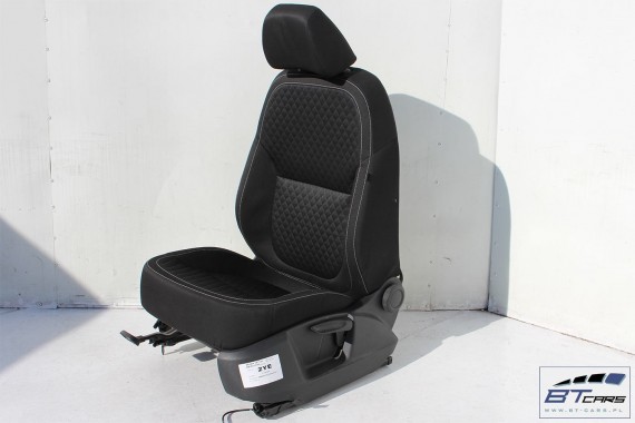 SKODA YETI FOTELE KOMPLET FOTELI siedzeń siedzenia fotel tapicerka 5L welur kolor czarny kanapa siedzisko oparcie