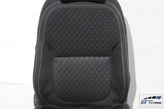 SKODA YETI FOTELE KOMPLET FOTELI siedzeń siedzenia fotel tapicerka 5L welur kolor czarny kanapa siedzisko oparcie