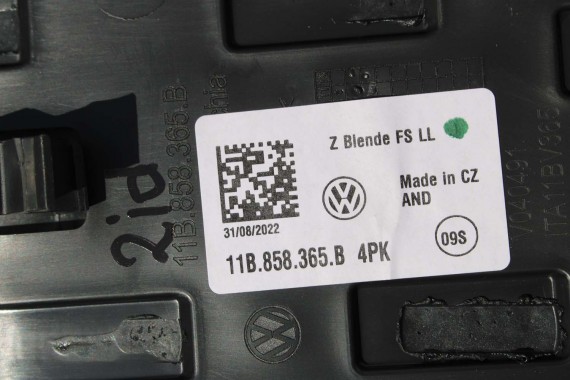 VW ID4 Pro SCHOWEK KONSOLI 11B858365B KIEROWCY KONSOLA PULPIT DESKA ROZDZIELCZA KOKPIT PULPIT LISTWA WYKOŃCZENIE 11B858365B