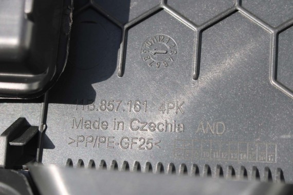 VW ID4 Pro SCHOWEK KONSOLI 11B858365B KIEROWCY KONSOLA PULPIT DESKA ROZDZIELCZA KOKPIT PULPIT LISTWA WYKOŃCZENIE 11B858365B