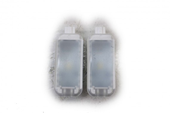 VW SKODA LAMPKA OŚWIETLENIE KABINY 10A947109A SEAT 10A947109 10A 947 109 A 10A947109A 2 szt. komplet LED