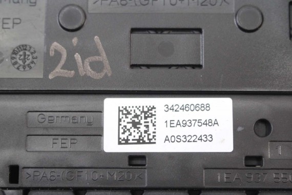 VW ID4 SKRZYNKA BEZPIECZNIKÓW 1EA937548A 1EA937548A 1EA937548A 1EA937548A 1EA937548A 1EA937548A 1EA915345A 1EA915345A 1EA937548
