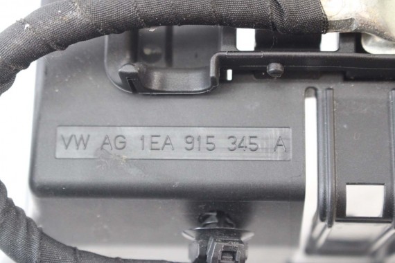 VW ID4 SKRZYNKA BEZPIECZNIKÓW 1EA937548A 1EA937548A 1EA937548A 1EA937548A 1EA937548A 1EA937548A 1EA915345A 1EA915345A 1EA937548