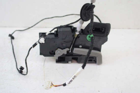 VW ID4 ZAMEK DRZWI 4K0839015T 4K0839016T 4K1837015M 4K1837016M 4K0839015T 4K0839016T 4K1837015M 4K1837016M 4K0839015T 4K1837015M