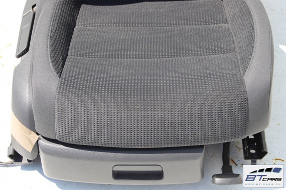 VW JETTA FOTELE KOMPLET FOTELI SIEDZEŃ TAPICERKA SIEDZENIA welur kolor antracy 1K5