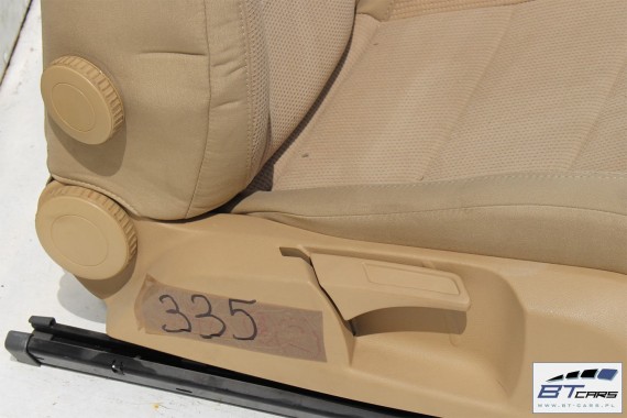 VW JETTA FOTELE KOMPLET FOTELI SIEDZEŃ TAPICERKA SIEDZENIA welur kolor beżowy beż banan 1K5