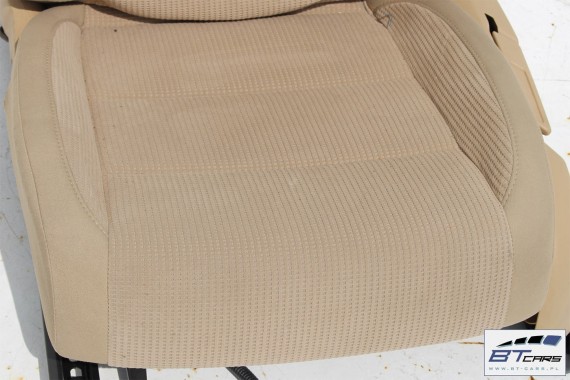 VW JETTA FOTELE KOMPLET FOTELI SIEDZEŃ TAPICERKA SIEDZENIA welur kolor beżowy beż banan 1K5