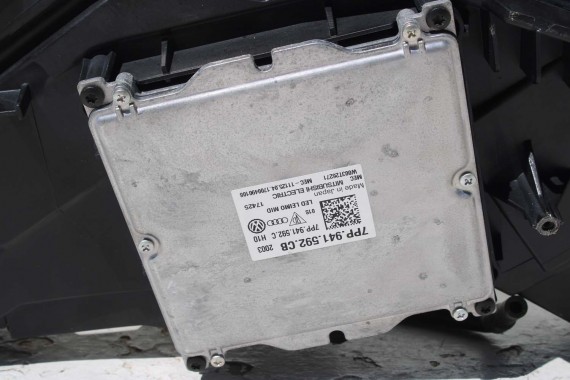 AUDI A5 S5 F5 PRZÓD maska błotniki pas przedni zderzak lampy 8W U4U4 LX5A Niebieski wzmocnienie błotnik 8W6 3.0 TFSi 8W6941035E