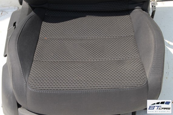 VW JETTA FOTELE KOMPLET FOTELI SIEDZEŃ TAPICERKA SIEDZENIA welur kolor antracyt 1K5