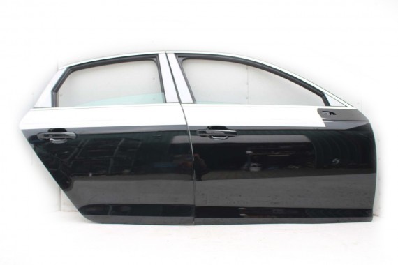 AUDI A4 SEDAN DRZWI PRAWE PRZÓD + TYŁ STRONA PRAWA przednie + tylne 2 sztuki 2 szt. 8W B9 czarny LY9T 0E 0C0C8W0831052 8W5833052