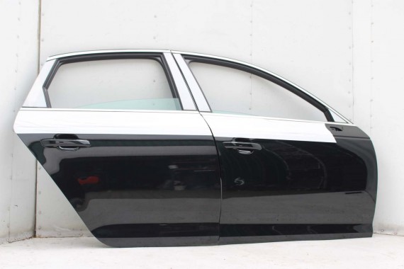AUDI A4 SEDAN DRZWI PRAWE PRZÓD + TYŁ STRONA PRAWA przednie + tylne 2 sztuki 2 szt. 8W B9 czarny LY9T 0E 0C0C8W0831052 8W5833052