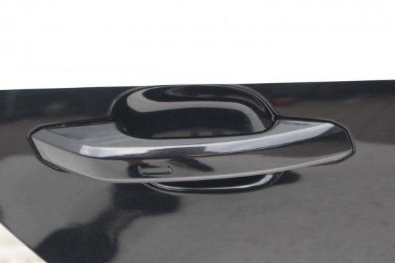 AUDI A4 SEDAN DRZWI PRAWE PRZÓD + TYŁ STRONA PRAWA przednie + tylne 2 sztuki 2 szt. 8W B9 czarny LY9T 0E 0C0C8W0831052 8W5833052