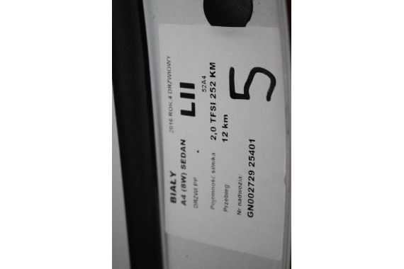 AUDI A4 SEDAN DRZWI PRAWE PRZÓD + TYŁ STRONA PRAWA przednie + tylne 2 sztuki 2 szt. 8W B9 biały LS9R 2Y2Y 8W0831052 8W5833052