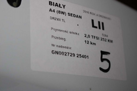AUDI A4 SEDAN 8W B9 LS9R DRZWI LEWE PRZÓD + TYŁ STRONA LEWA przednie + tylne 2 sztuki 2Y2Y 8W0831051 8W5833051 8W0831051A białe