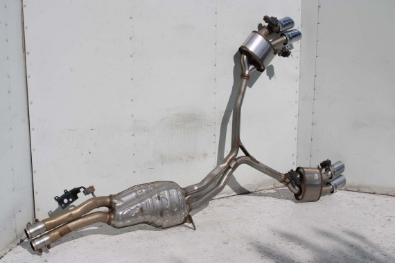 AUDI S4 S5 WYDECH TŁUMIK 8W0253611B 8W0253612B 3.0 TFSi benzyna 8W F5 b9 środkowy 8W0253611B 8W0253612B 4N0133246 8W0253411C
