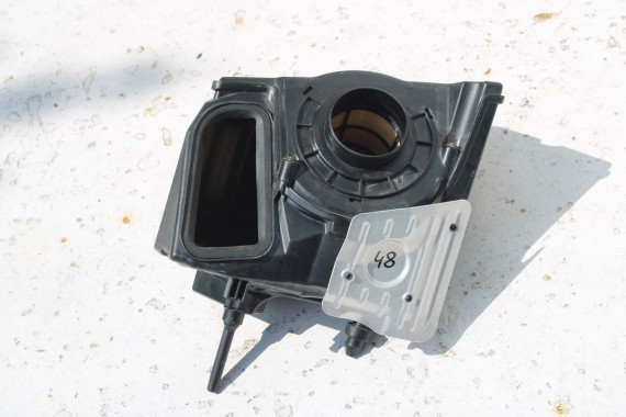 AUDI A4 A5 OBUDOWA FILTR POWIETRZA 8W0133837 8W0133835 8W0133843C 8W0 133 837 B9 F5 8W0133837AB 8W0133835AB 8W0133837 8W0133835