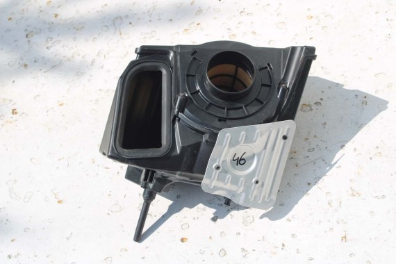 AUDI A4 A5 OBUDOWA FILTR POWIETRZA 8W0133837 8W0133835 8W0133843C 8W0 133 837 B9 F5 8W0133837AB 8W0133835AB 8W0133837 8W0133835
