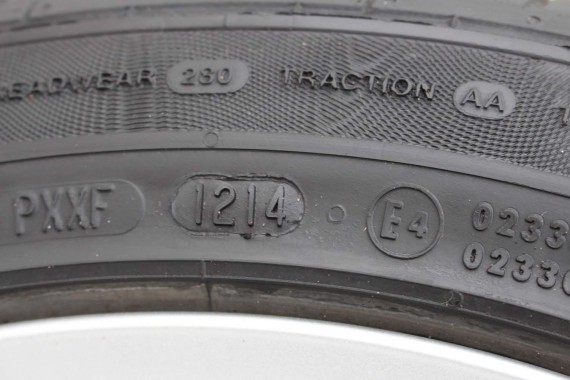 VW POLO FELGI 16 6C0601025A OPONY LATO KOŁA 6C FELGA OPONA 6C0601025H 7J*16H2 ET46 Dunlop SP Sport Maxx 215/45/16 86H 6C0601025A