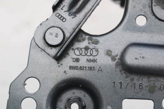 AUDI A4 8W ŚLIZG WSPORNIK BŁOTNIKA 8W0821135B 8W0821136B 8W0821184A 8W0821183A prowadnica mocowanie B9 8W0821135C 8W0821136C