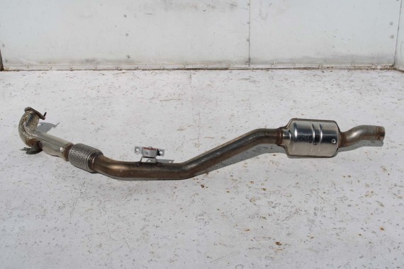AUDI S4 S5 WYDECH TŁUMIK ŚRODKOWY 8W0253211C 3.0 TFSi benzyna 8W F5 b9 środkowy 8W0253211 8W0253211C 8W0253211C A5 8W0253300S