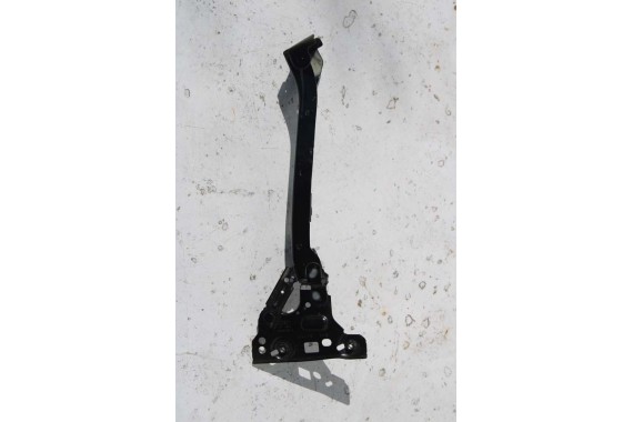 AUDI A4 8W ŚLIZG WSPORNIK BŁOTNIKA 8W0821135B 8W0821136B 8W0821184A 8W0821183A prowadnica mocowanie B9 8W0821135C 8W0821136C