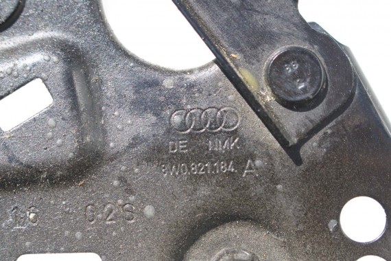 AUDI A4 8W ŚLIZG WSPORNIK BŁOTNIKA 8W0821135B 8W0821136B 8W0821184A 8W0821183A prowadnica mocowanie B9 8W0821135C 8W0821136C
