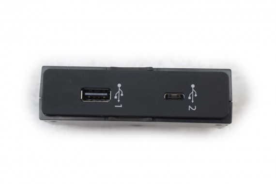 AUDI RSQ3 Q3 PORT USB PRZYŁĄCZE AUX 83A035736 83A 035 736 83A F3 PANEL GNIAZDO USBC - c WEJŚCIE 83A035736 83A035736  83A035736
