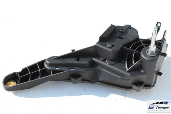 AUDI A5 CABRIO SILNICZEK DACHU 8F0825175B 8F0 825 175 B 8F0825175B wspornik 8F0825175B 8F0825175A 8F0825175B 8F0825175 8F0825175
