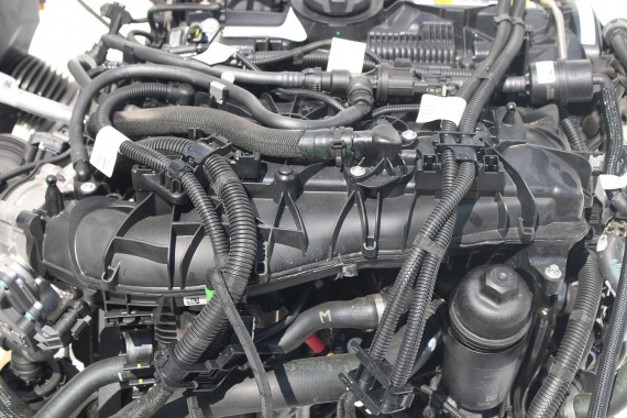 BMW KOLEKTOR SSĄCY 8647975...