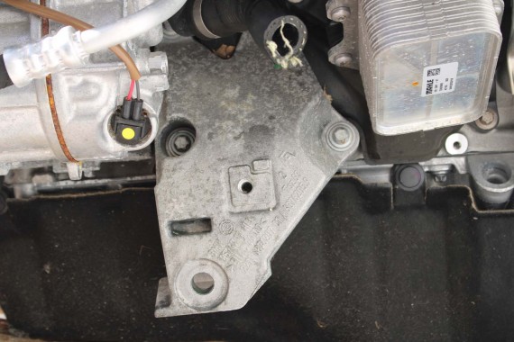 BMW X4 G02 ŁAPA SILNIKA 6876207 SILNIK B48B20A B47D20 2.0b 22116876207 6876205 22116876207 6876205 6876207 6876205 22116876207