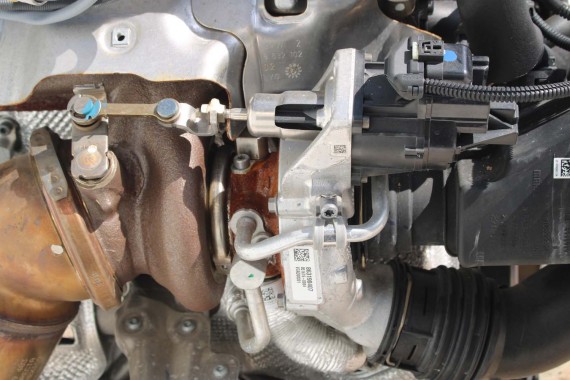 BMW TURBINA 8631904 SILNIK...