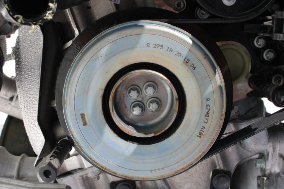 BMW 5 G30 KOŁO PASOWE 8679073 2.0 b B48B20B benzyna 11238679073 wału korbowego 8593226 7620548 11237620548 11238593226 8679073