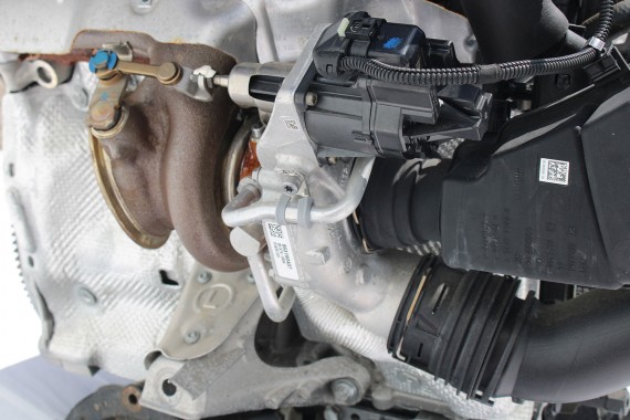 BMW TURBINA 8631904 SILNIK...