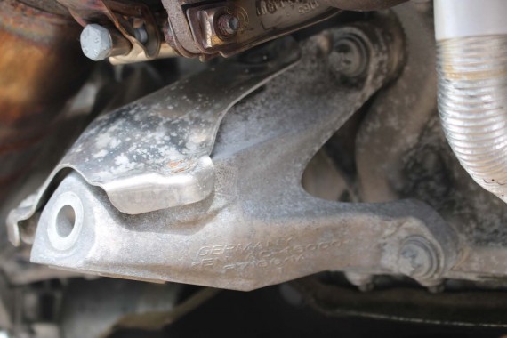 BMW Z4 G29 ŁAPA SILNIKA 6876201 SILNIK B58B30C 3.0b 22116876203 benzyna B58 B30 B58B30C B58B30C 6876201 22116876203 22116876201