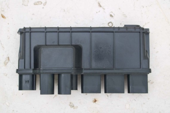 BMW X5 X6 X7 OBUDOWA 8490527 silnik diesel moduł zasilania napięcia skrzynka BSI 8490527 sterownik 8490527 12638490527 8490527