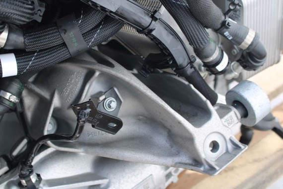 BMW X5 X6 X7 ŁAPA SILNIKA 6884475 SILNIK 3.0 d B57D30B B57 22116884475 6884475 6884475 6884475 6884475 6884475 6884475 6884475