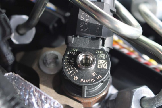 BMW X5 X6 X7 UKŁAD PALIWOWY 9886372  3.0 D WTRYSKI 11539886372 + LISTWA 8599216 + pompa 9886374 silnik diesel 9886372 9886372