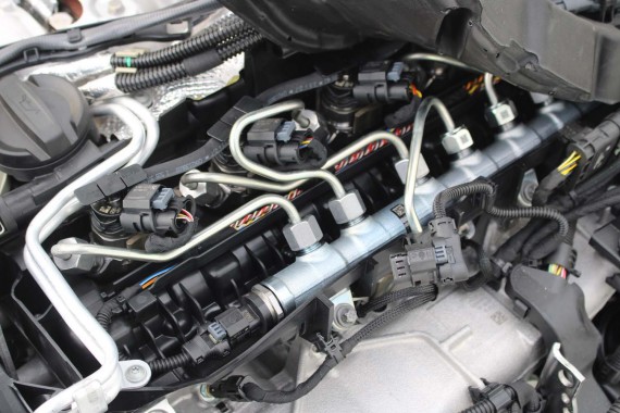 BMW X5 X6 X7 UKŁAD PALIWOWY 9886370 3.0 D WTRYSKI 11539886370 + LISTWA 8599216 + pompa 9886374 silnik diesel 9886372 9886372