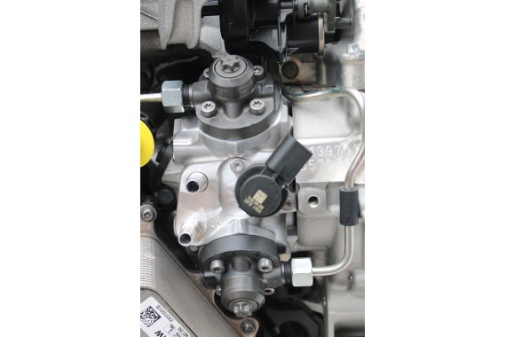 BMW X5 X6 X7 UKŁAD PALIWOWY 9886370 3.0 D WTRYSKI 11539886370 + LISTWA 8599216 + pompa 9886374 silnik diesel 9886372 9886372