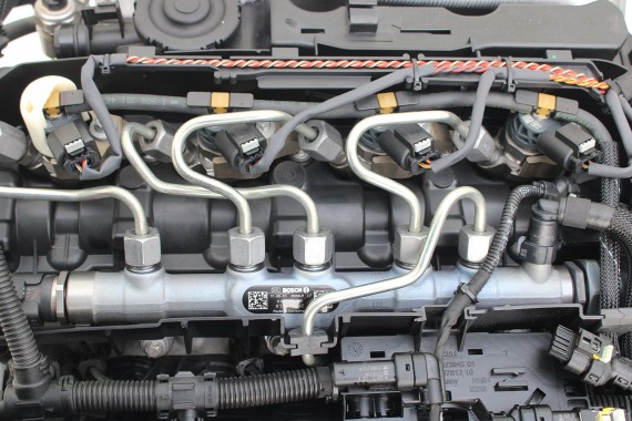 BMW UKŁAD PALIWOWY 2.0 D WTRYSKI 8514146 + LISTWA 8514154 + pompa 8511626 silnik diesel 13538514146 13538516196 2.0 d B47C20