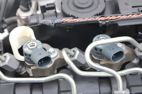 BMW UKŁAD PALIWOWY 2.0 D WTRYSKI 8514146 + LISTWA 8514154 + pompa 8511626 silnik diesel 13538514146 13538516196 2.0 d B47C20