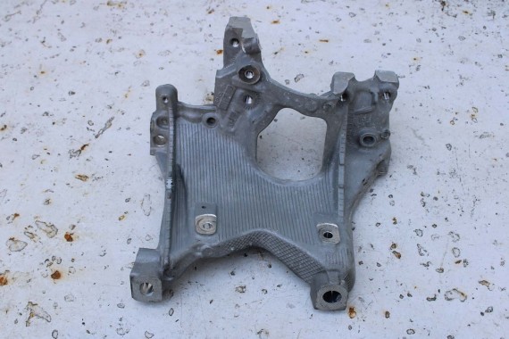 AUDI S4 S5 ŁAPA PODPORA 8W0399295E 8W0399296E SANEK TRAWERSY SKRZYNI BIEGÓW wzmocnienie poprzeczne L + P 8W0399295D 8W0399296D