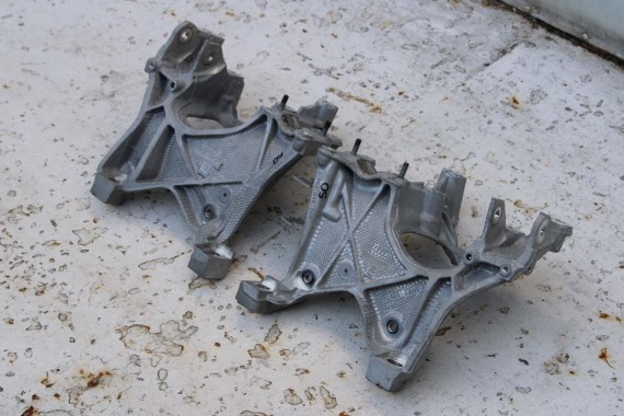 AUDI A4 A5 ŁAPA PODPORA 8W0399295E 8W0399296E SANEK TRAWERSY SKRZYNI BIEGÓW wzmocnienie poprzeczne L + P 8W0399295D 8W0399296D