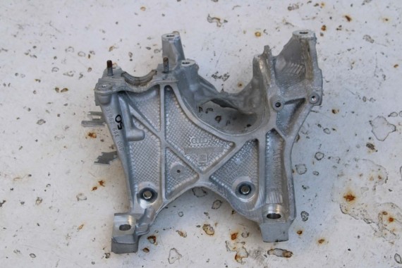 AUDI A4 A5 ŁAPA PODPORA 8W0399295E 8W0399296E SANEK TRAWERSY SKRZYNI BIEGÓW wzmocnienie poprzeczne L + P 8W0399295D 8W0399296D