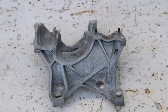 AUDI A4 A5 ŁAPA PODPORA 8W0399295E 8W0399296E SANEK TRAWERSY SKRZYNI BIEGÓW wzmocnienie poprzeczne L + P 8W0399295D 8W0399296D